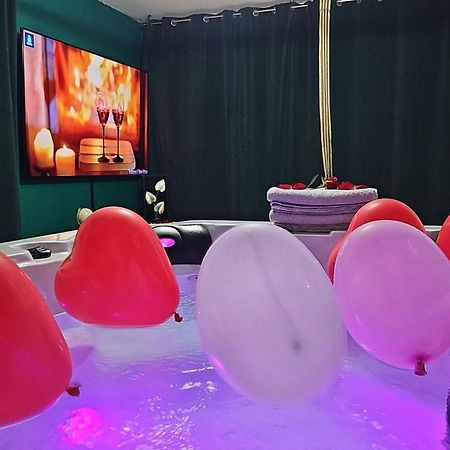 Suite Jacuzzi "Spa Privatif " Appartement Jacuzzi Тулуза Экстерьер фото