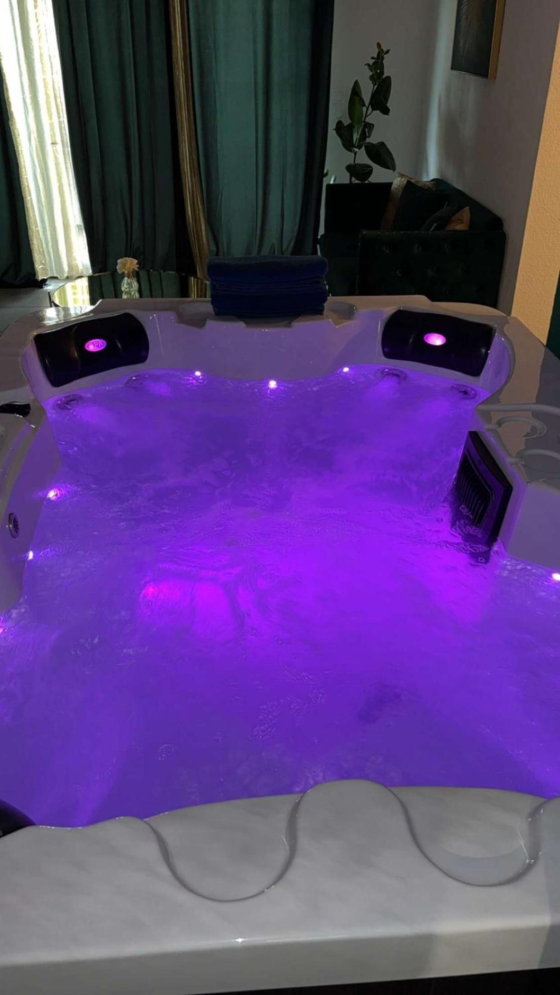 Suite Jacuzzi "Spa Privatif " Appartement Jacuzzi Тулуза Экстерьер фото