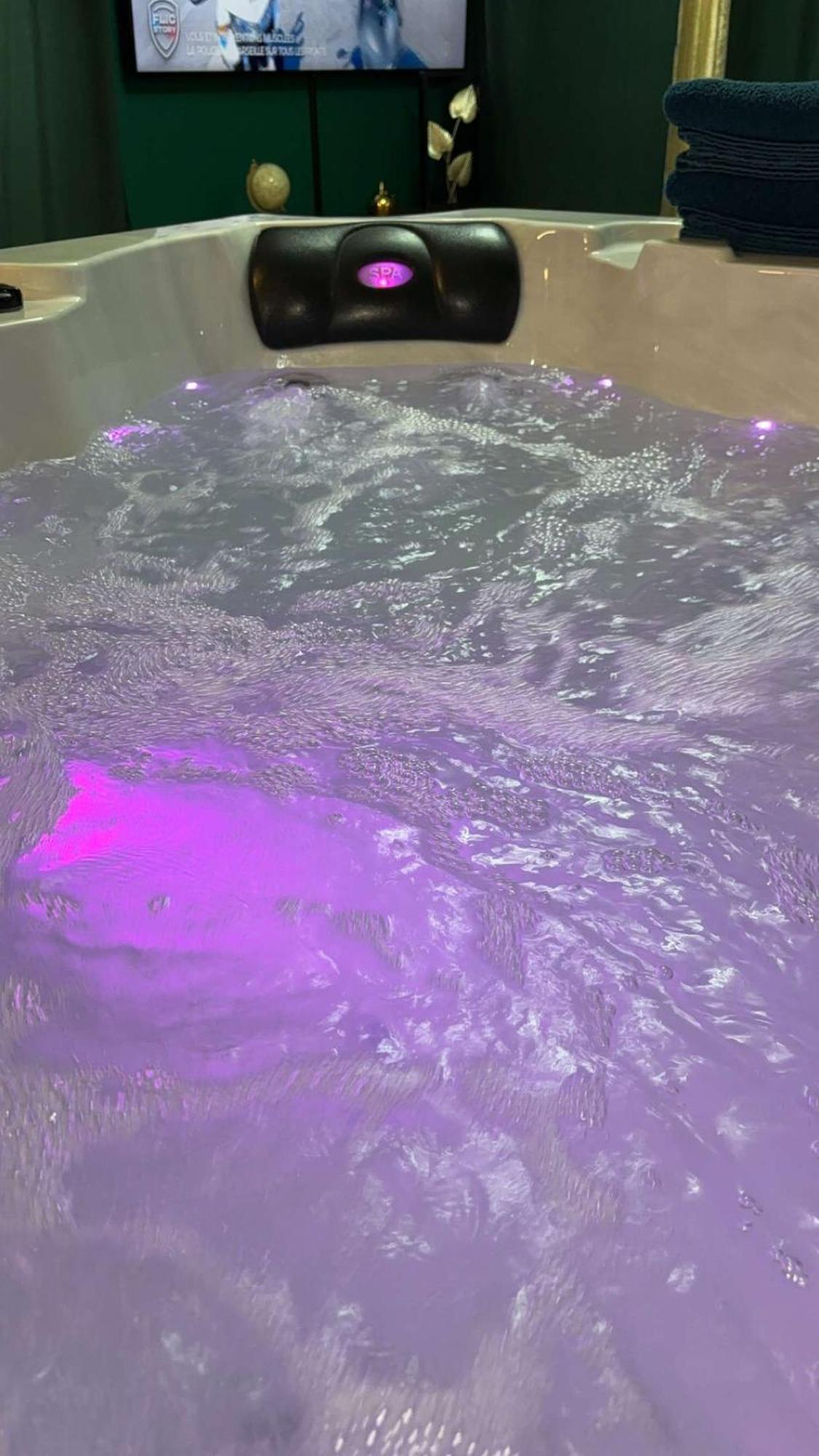 Suite Jacuzzi "Spa Privatif " Appartement Jacuzzi Тулуза Экстерьер фото