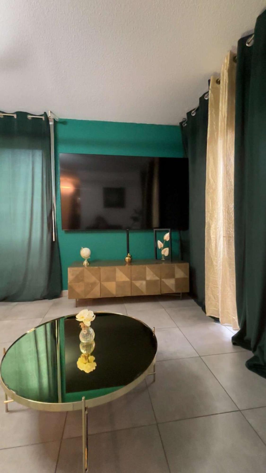 Suite Jacuzzi "Spa Privatif " Appartement Jacuzzi Тулуза Экстерьер фото