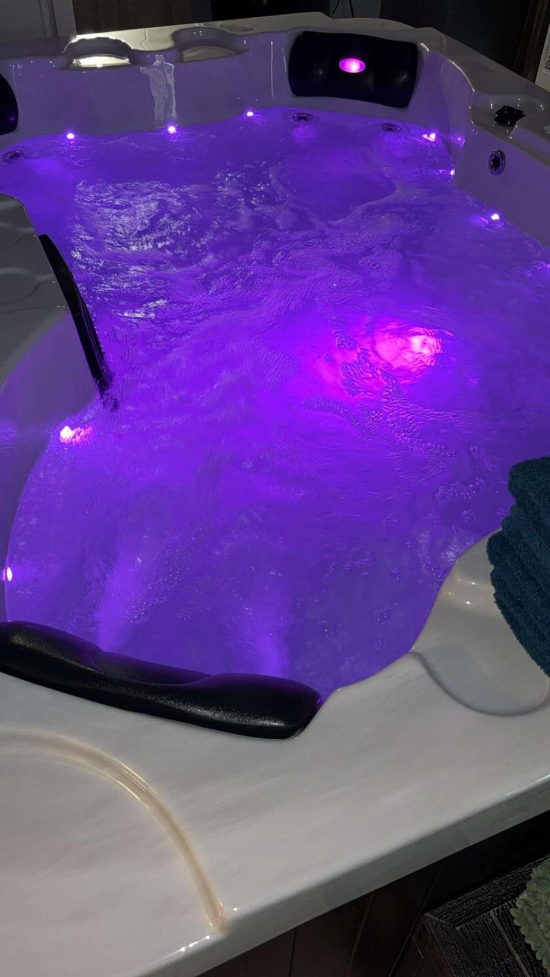 Suite Jacuzzi "Spa Privatif " Appartement Jacuzzi Тулуза Экстерьер фото