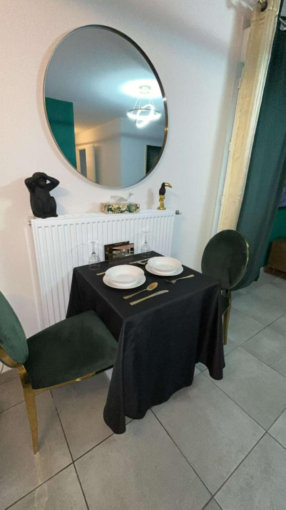 Suite Jacuzzi "Spa Privatif " Appartement Jacuzzi Тулуза Экстерьер фото
