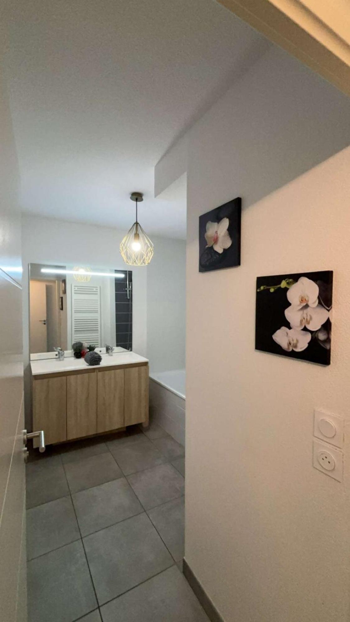 Suite Jacuzzi "Spa Privatif " Appartement Jacuzzi Тулуза Экстерьер фото