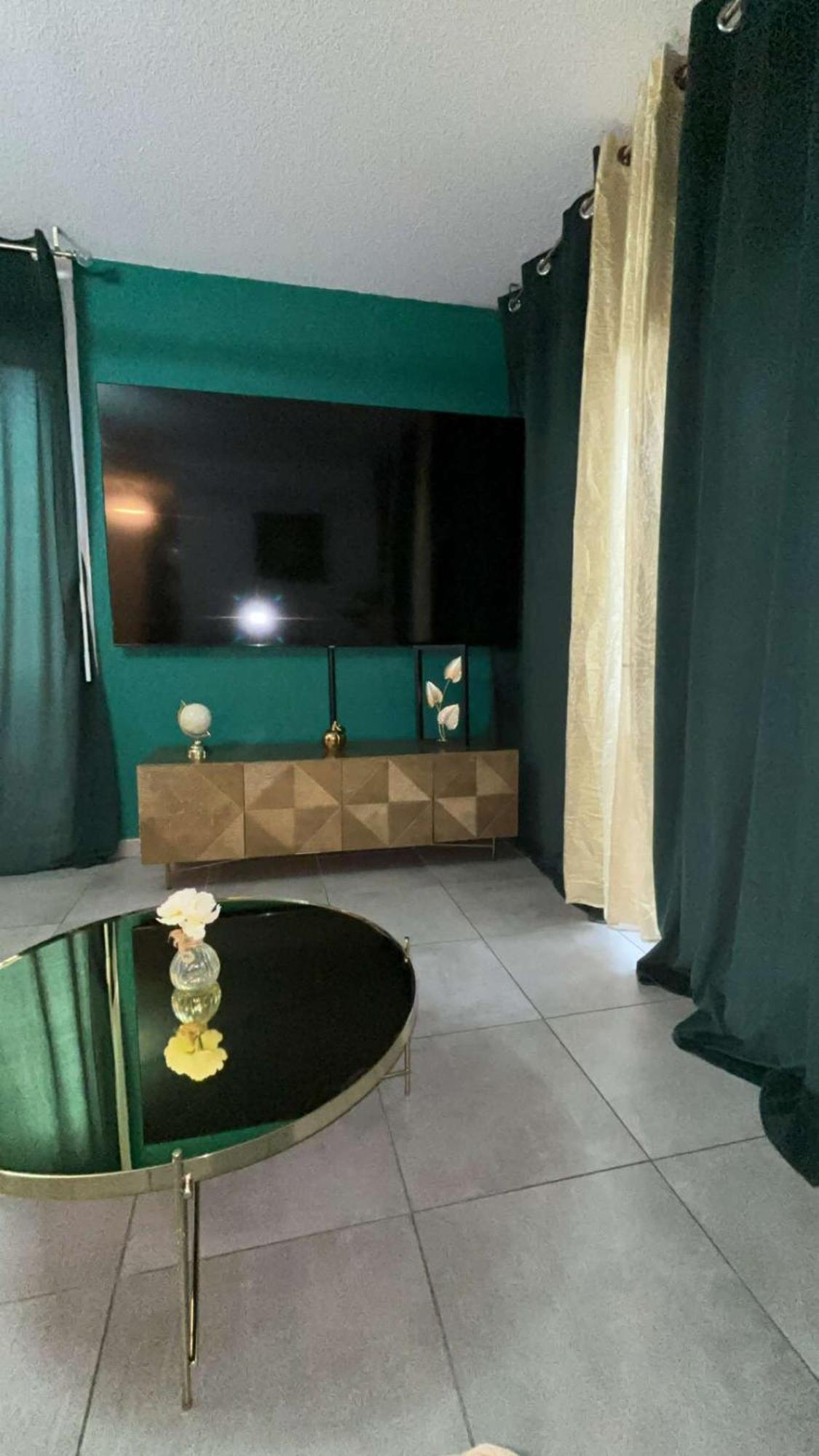 Suite Jacuzzi "Spa Privatif " Appartement Jacuzzi Тулуза Экстерьер фото